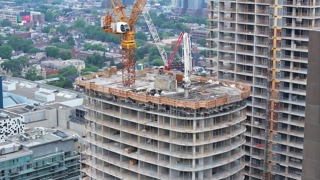 construction-condos-condominiums-toronto-20260225-120410-699f55ba44261 construction-condos-condominiums-toronto-20260225-120410-699f55ba44261
