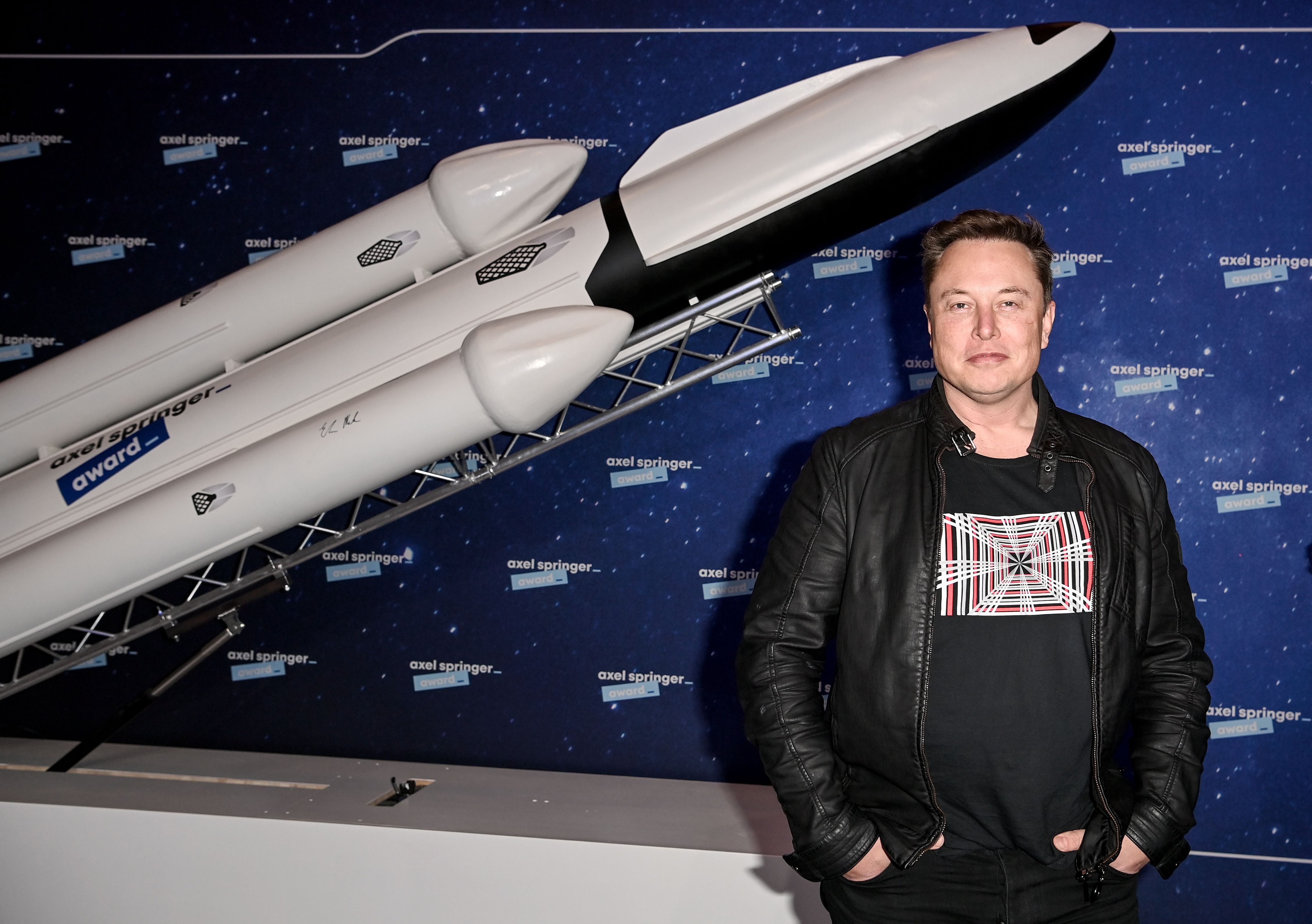 SpaceX上市 让马斯克成为世界首位万亿富豪