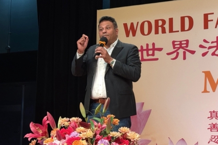 欢庆世界法轮大法日 悉尼议员赞颂真善忍