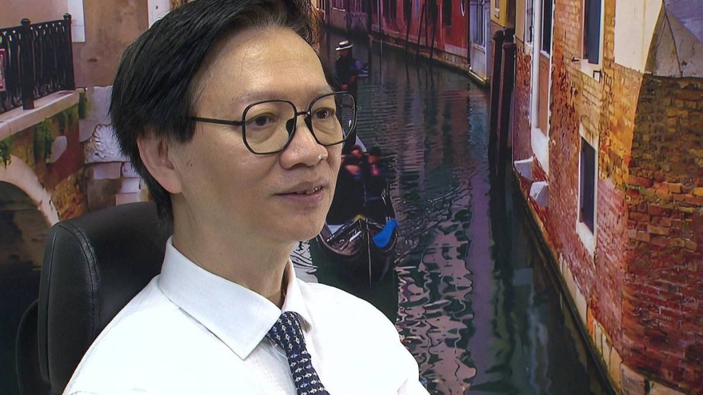 精神科名医丁锡全天生患有读写障碍与口吃。 精神科名医丁锡全天生患有读写障碍与口吃。