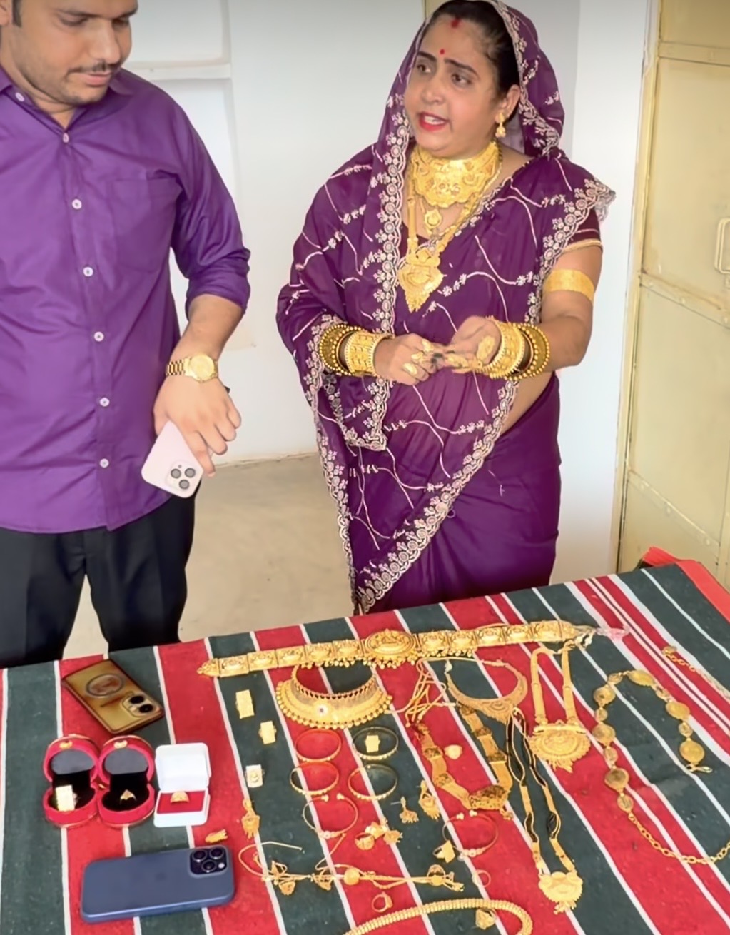 古贾经常拍片炫富。 Rachna Gurjar 古贾经常拍片炫富。 Rachna Gurjar