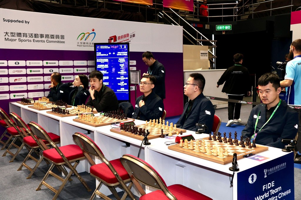Dragon Chilling队各成员是清一色国手。Dragon Chilling队各成员是清一色国手。徐嘉华摄徐嘉华摄 Dragon Chilling队各成员是清一色国手。Dragon Chilling队各成员是清一色国手。徐嘉华摄徐嘉华摄