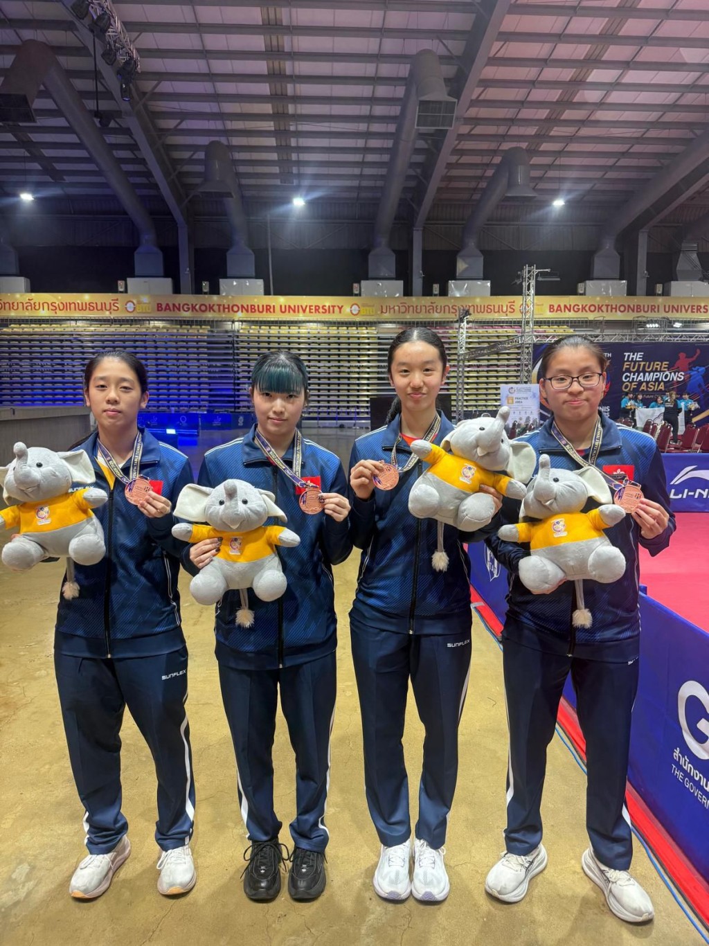 4位U19女团的铜牌功臣:阮芯诺(左起)、苏籽童、麦明芯、黄祉睿。香港乒总图 4位U19女团的铜牌功臣:阮芯诺(左起)、苏籽童、麦明芯、黄祉睿。香港乒总图