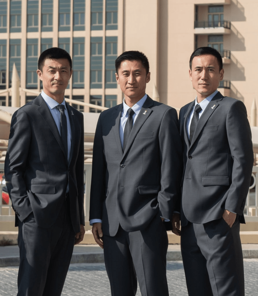 傅明、马宁、周飞(从左至右)。 中国足协/新华社 傅明、马宁、周飞(从左至右)。 中国足协/新华社