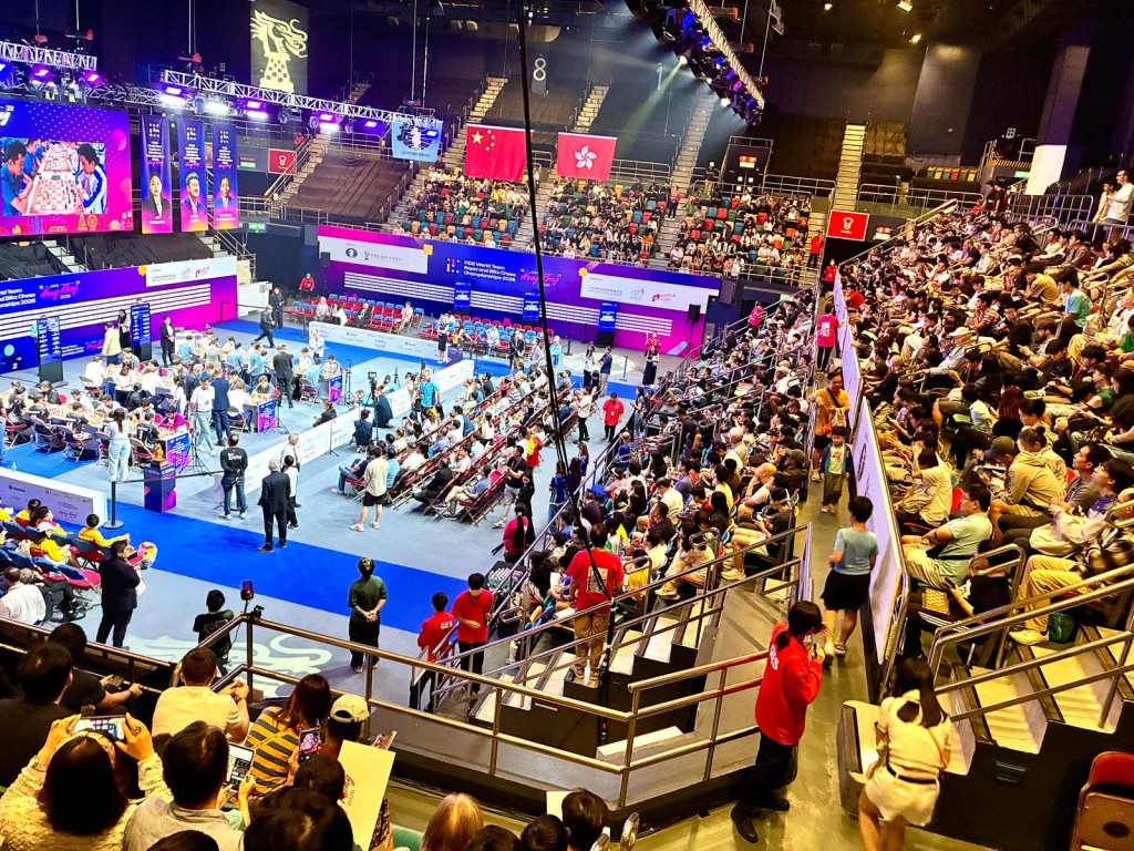 周日吸引1,800名棋迷入场观战。徐嘉华摄 周日吸引1,800名棋迷入场观战。徐嘉华摄
