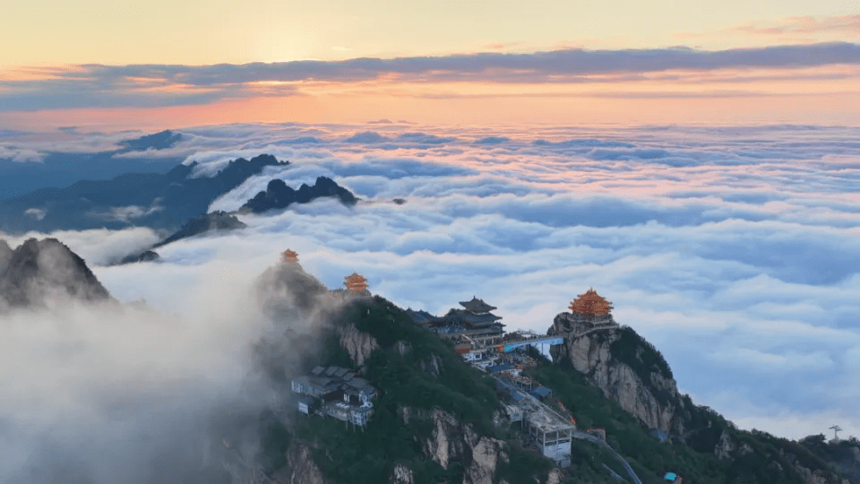 老君山风光。 老君山风光。