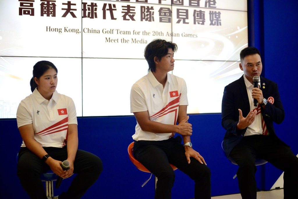 左至右：韩紫琳、许龙一、总教练邓子铿。杨功煜摄