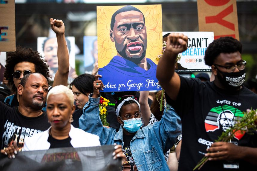 2021年，非裔美国人佛洛伊德之死，掀起了全美的抗议浪潮。法新社