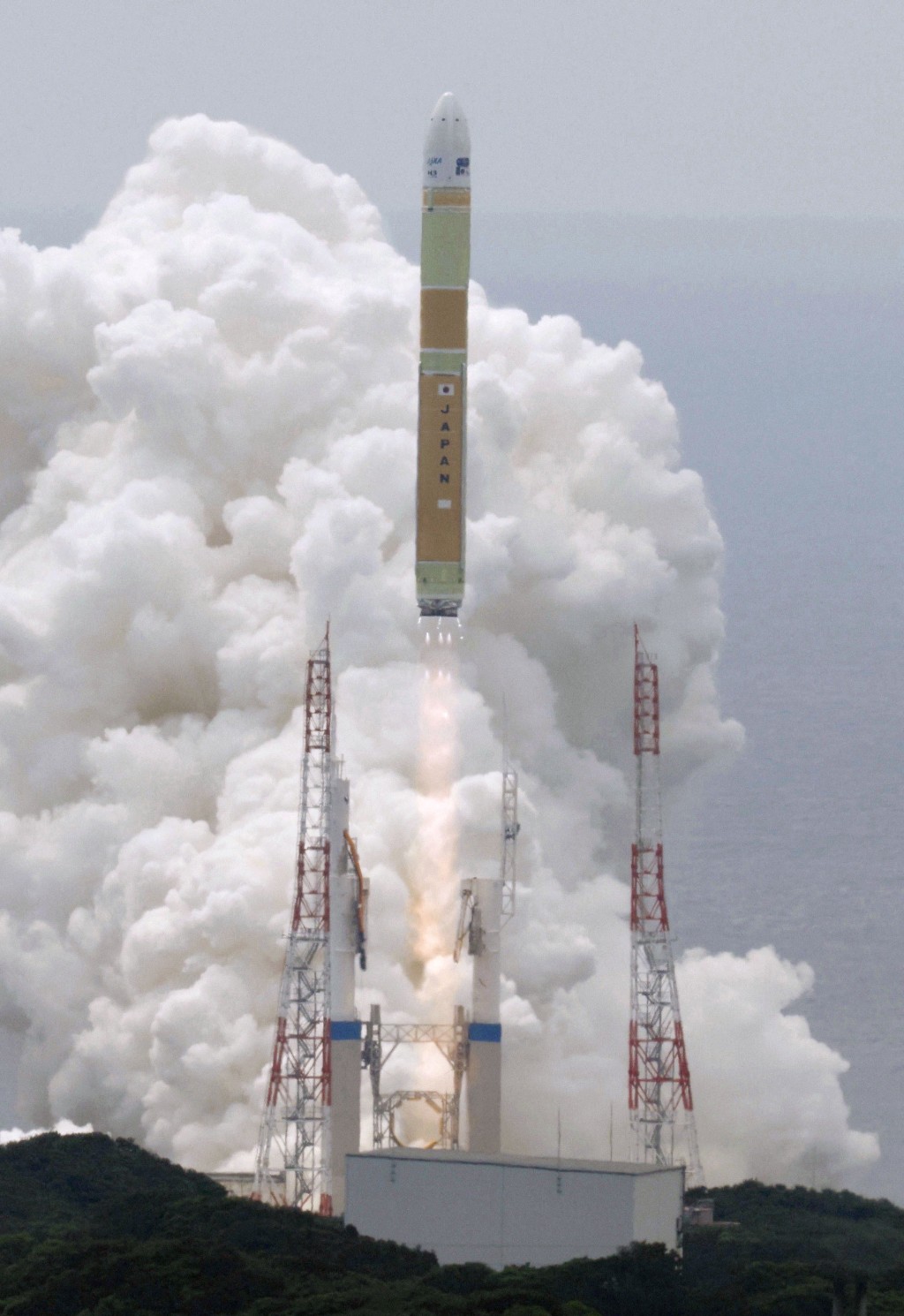 火箭将6枚小型卫星送入轨道。路透社