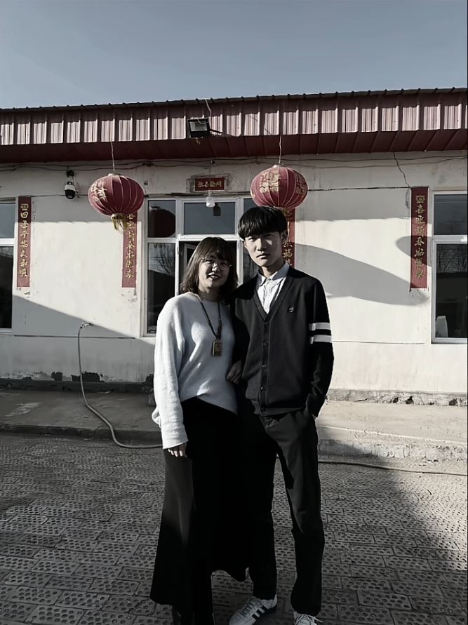 内蒙古16岁少年凌晨2时乱拍店门取乐被杀。