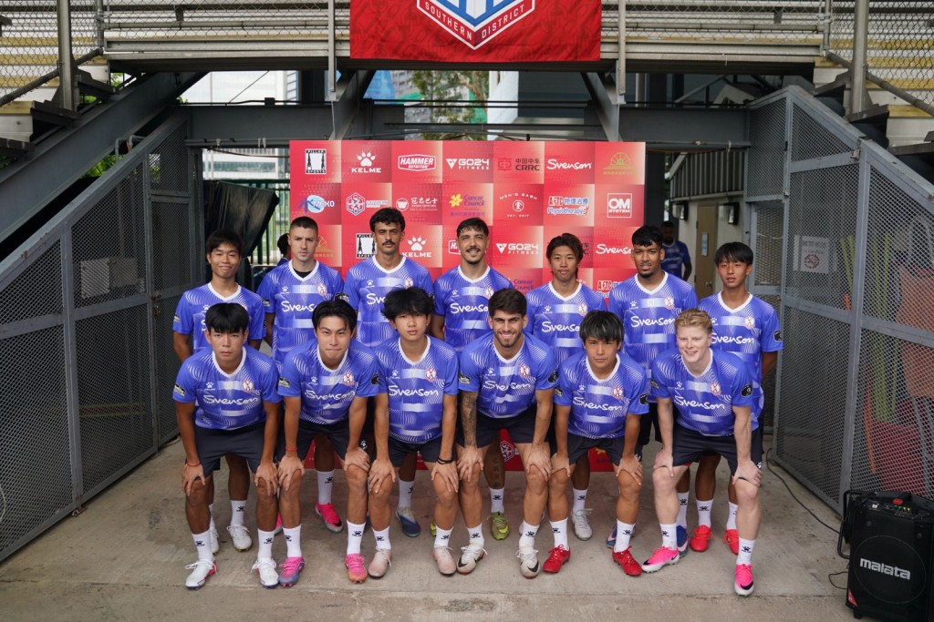 冠忠南区新兵一字排开。杨骏尧摄 冠忠南区新兵一字排开。杨骏尧摄