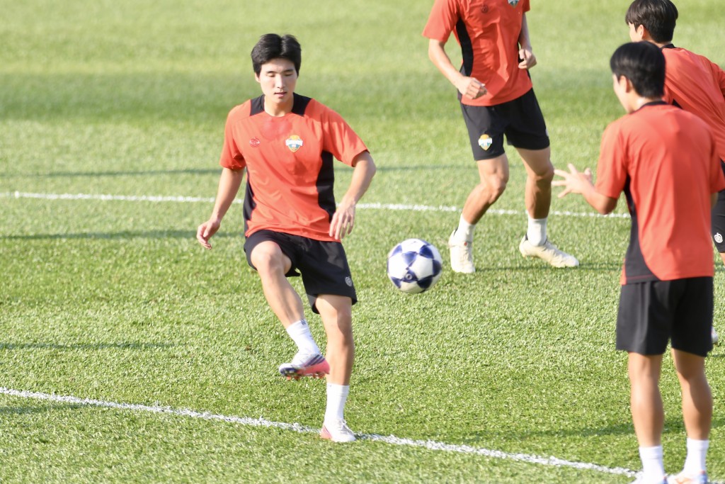 杨骏尧摄
