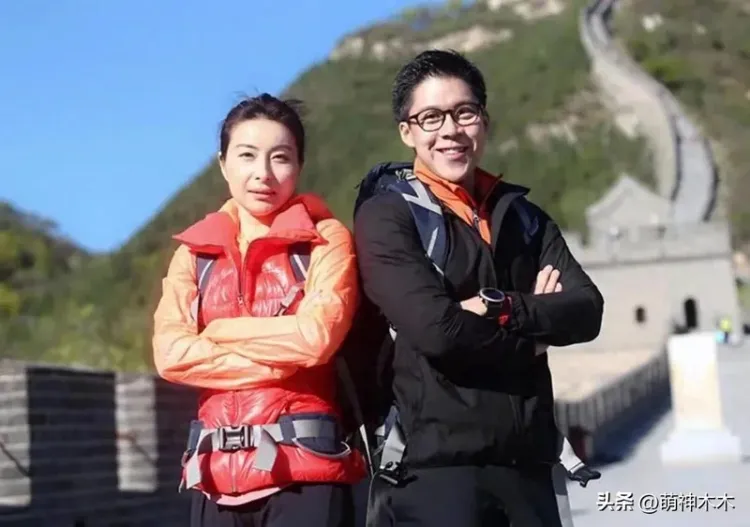 霍启刚开启评论精选 对弟弟婚事态度微妙 霍家接班引猜测