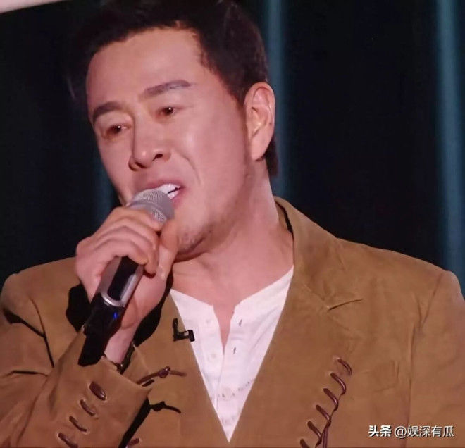 明明是“半吊子”，还敢装资深导师，这两位体面被撕碎