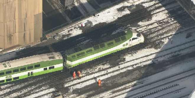 GO列车出轨致大面积延误：影响或持续到晚高峰通勤