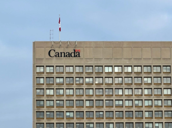 一目了然！收到裁员警告通知的2.4万联邦公务员都来自哪些部门？