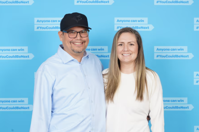 加拿大彩票得主喜中“梦幻”大奖：准备买房，多陪伴孩子