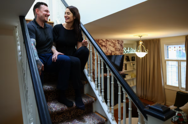 安省小夫妻在疫情期间购买了公寓，现在却深陷现金流透支的困境