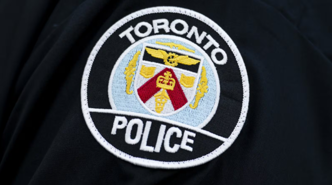 情人节街头突发袭击，多伦多男子无故向路人喷洒辣椒水被捕