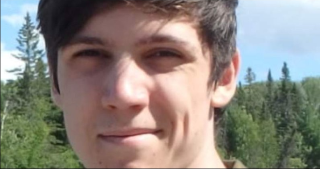 加拿大青年瞒着家人前往乌克兰参军不幸战死，父亲不远万里寻遗骸