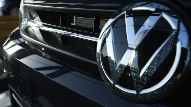 大众汽车徽章。此前已发放的赔款覆盖了其他年份和品牌，包括大众等。