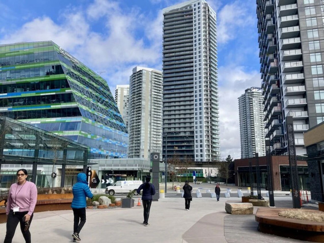 King George Hub，Surrey。Surrey Central 新开发项目。