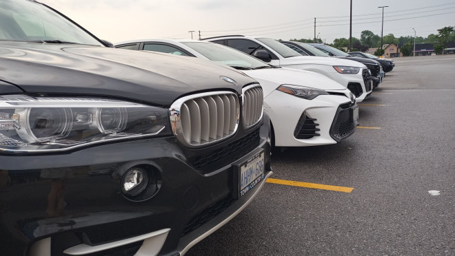 旺市夫妇买同款车: 丈夫53年零事故纪录, 车险仍比妻子贵$649