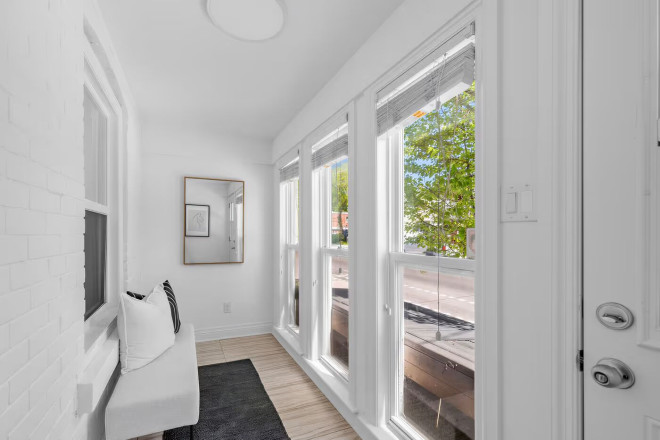 1292 Woodbine Avenue Toronto