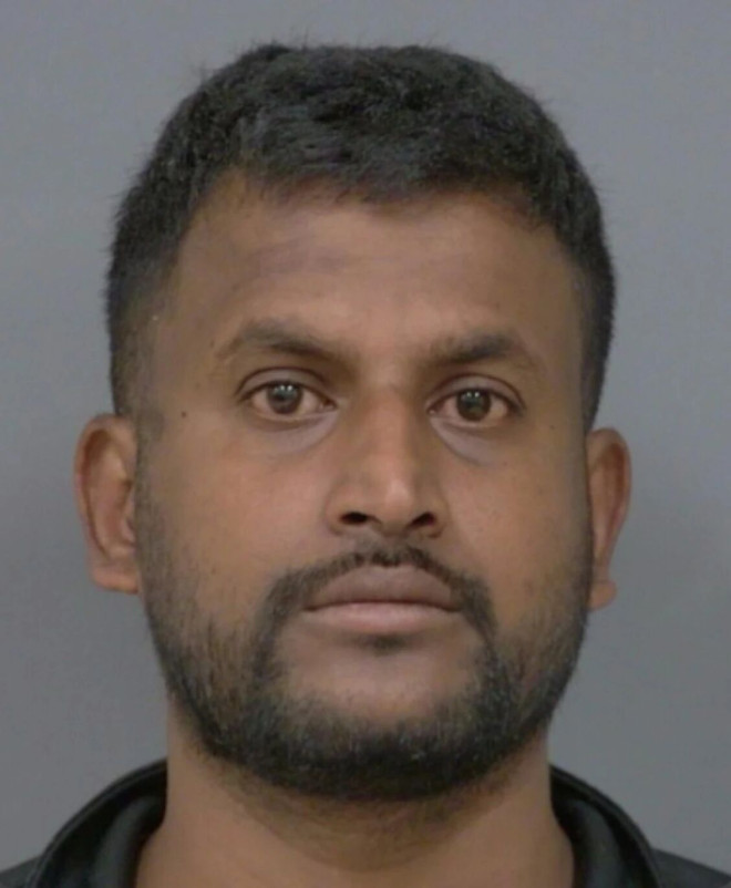 Sureshkumaran Rajaputhiran。