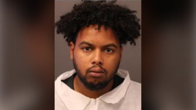 Yousif Babiker, 25 岁，被控抢劫罪。