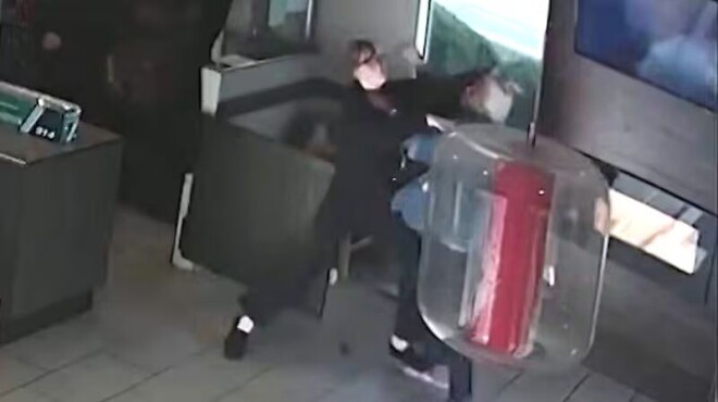 致命冲突发生在印第安纳的一家 Tim Hortons 店内,起因是一单得来速订单投诉。