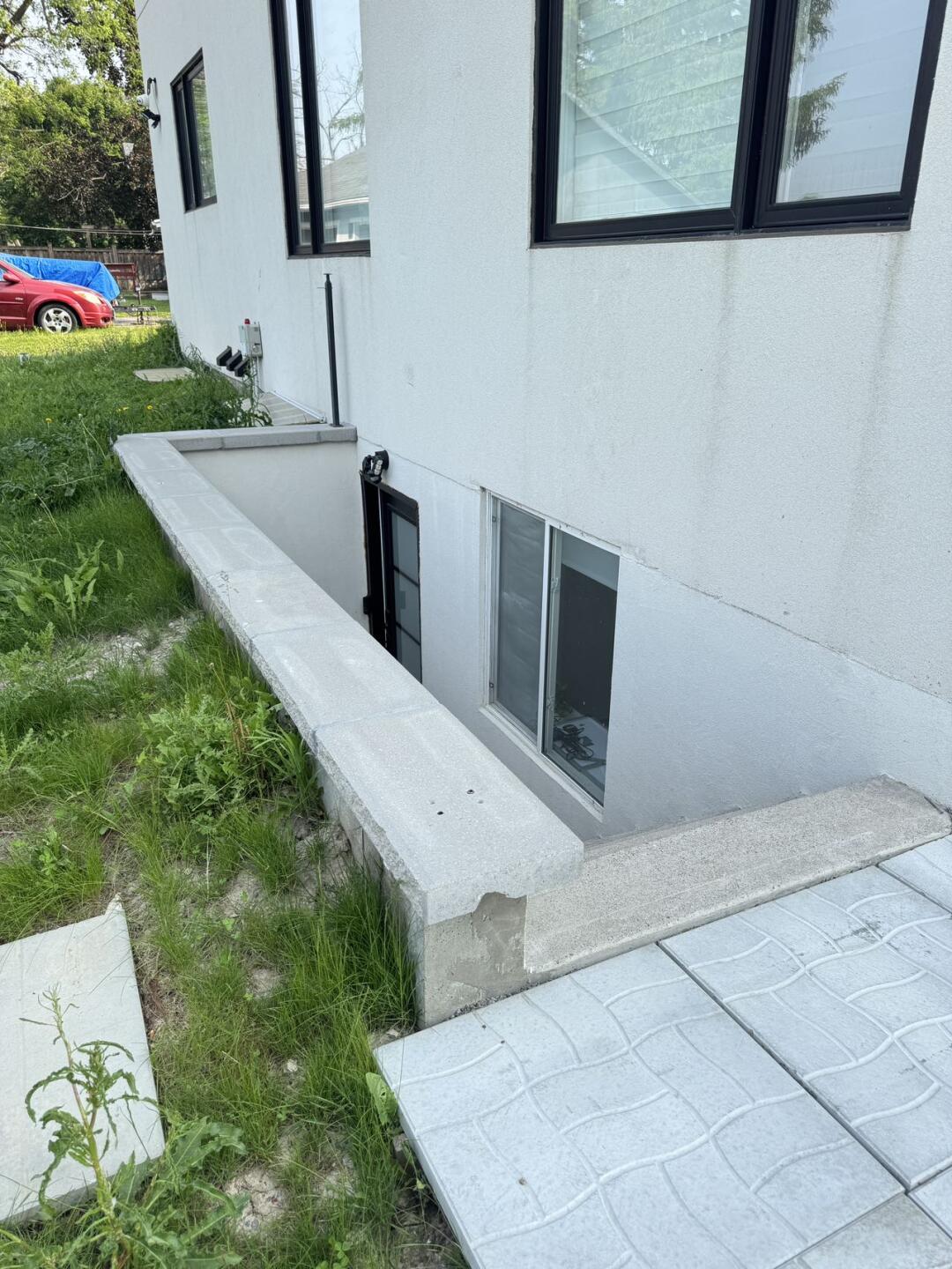 AC 开掘 · 拆卸 · 地基全屋结构 · 自家大型挖掘设备+后花园出租房