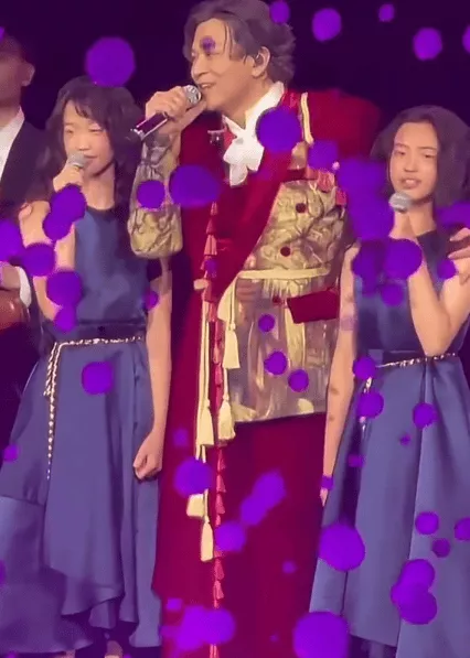 陈晓东与小12岁王妤娴结婚育二女 红馆演唱会上父女同台合唱
