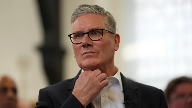 "逼宫"压力倍增 英国首相基尔·斯塔默考虑政治前途