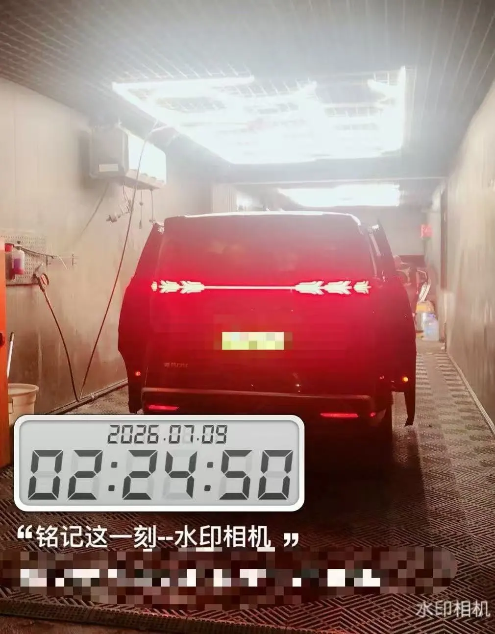 男子深夜打专车在后座留下粪便离开，司机回应