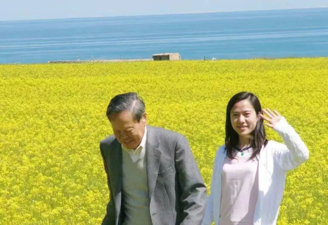 翁帆：先生离去已经半年有余了，我有点后悔