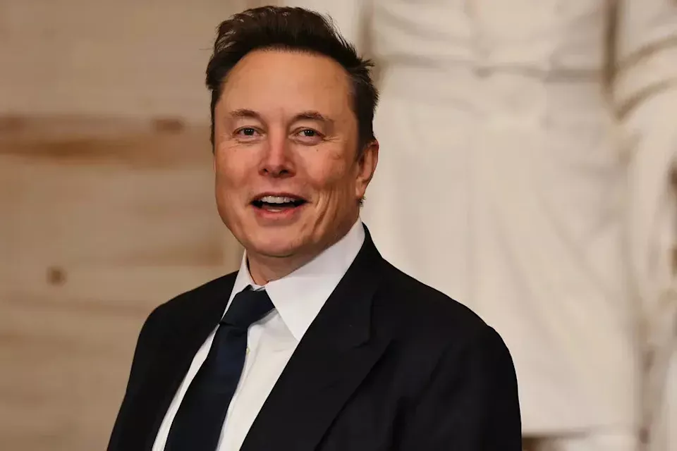SpaceX暴涨8% 马斯克又成“万亿美元富豪”